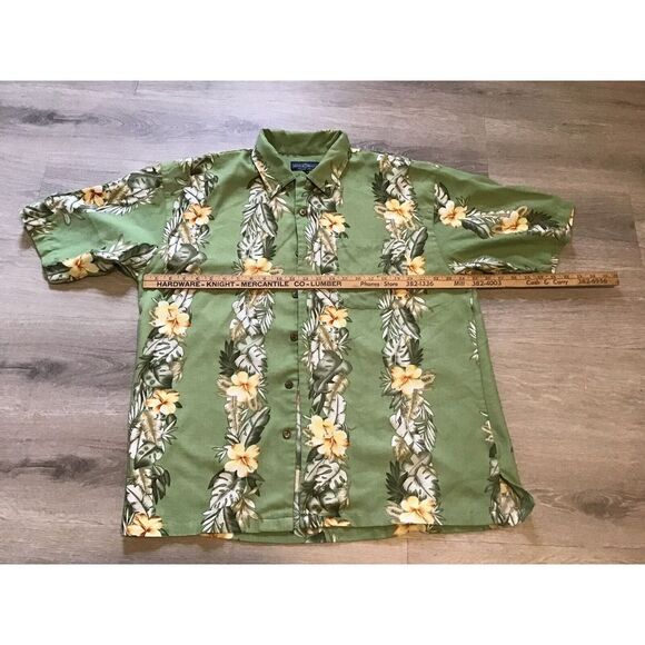 Maui Maui Mens XL Hawaiian Shirt‎ Floral Button Short  Sleeve - Picture 1 of 4